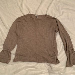 Fun Bell sleeved loose sweater